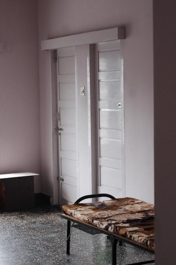Bed And Bath For 1-8 People Hotel Thiruvananthapuram Екстериор снимка