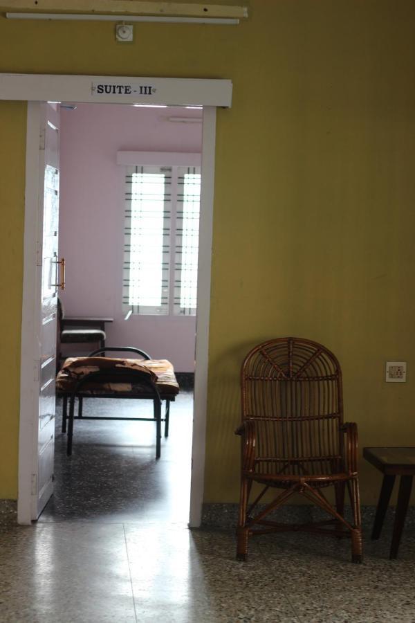 Bed And Bath For 1-8 People Hotel Thiruvananthapuram Екстериор снимка
