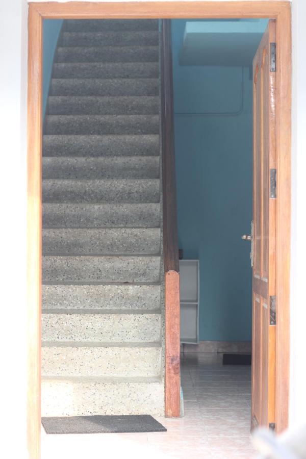 Bed And Bath For 1-8 People Hotel Thiruvananthapuram Екстериор снимка