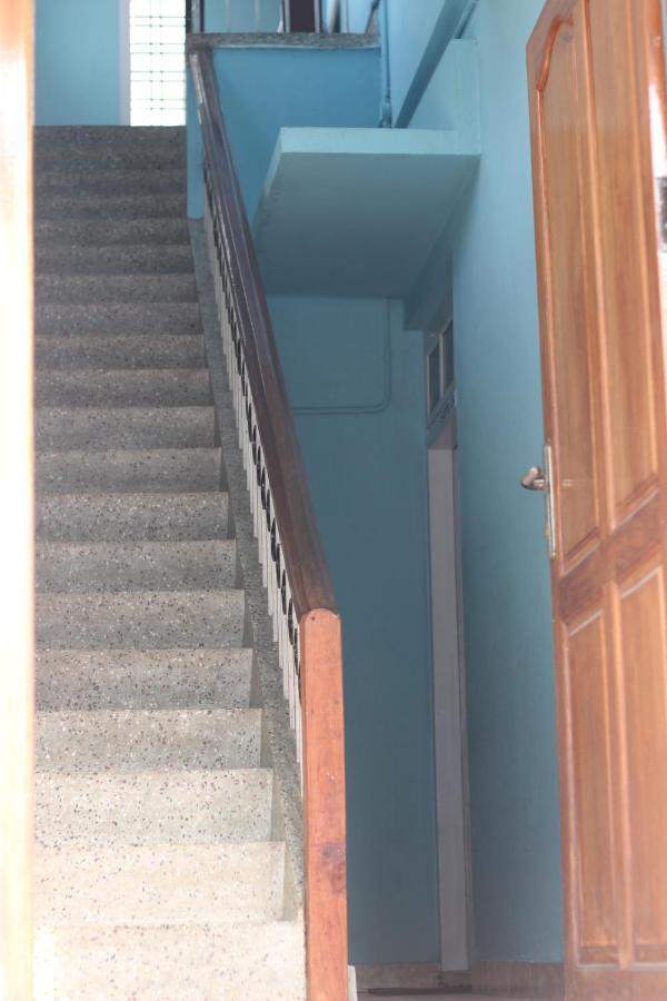 Bed And Bath For 1-8 People Hotel Thiruvananthapuram Екстериор снимка
